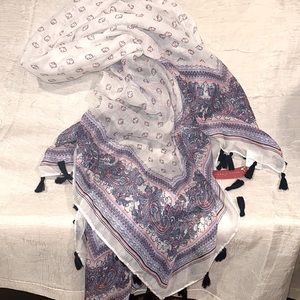 Large Lightweight Printed Scarf/Wrap